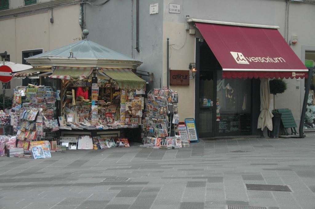 B&B Al Canto Del Cavour Pistoia Eksteriør bilde