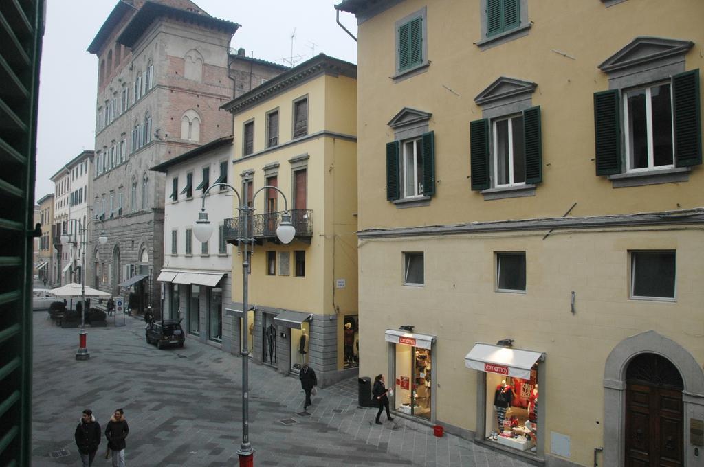 B&B Al Canto Del Cavour Pistoia Eksteriør bilde